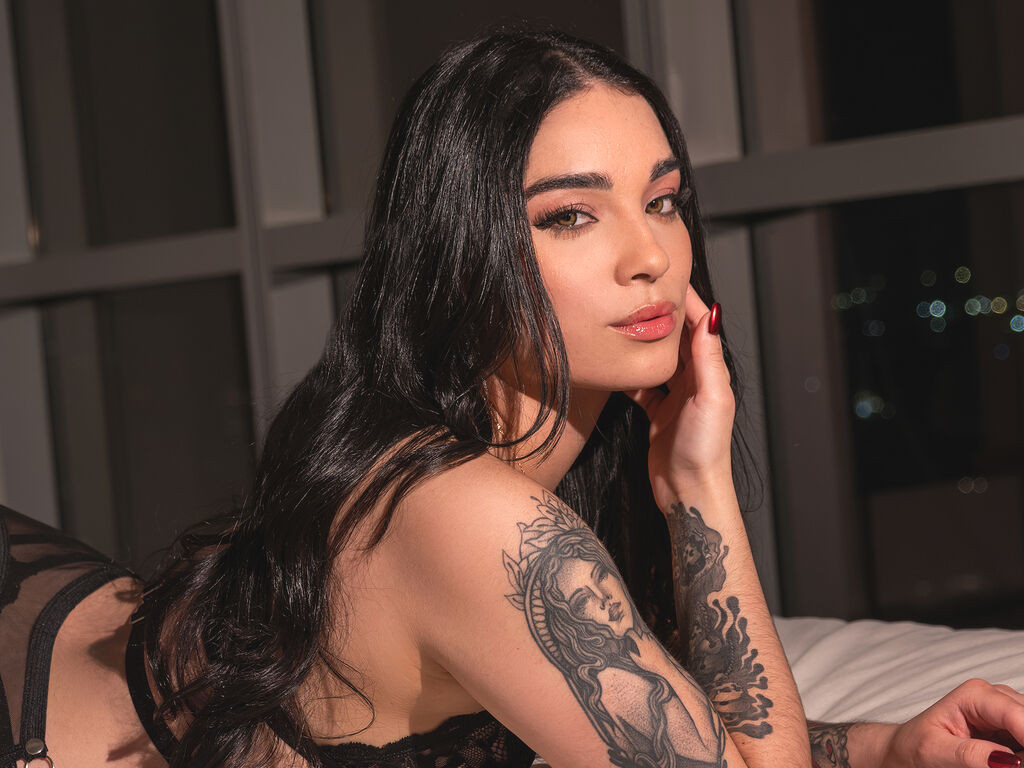 AdalineCuervo Naked
