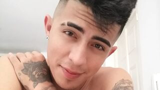 AdamBrowns 26 male live related cam model profile