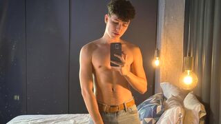 AdrianMorelli 25 male live related cam model profile