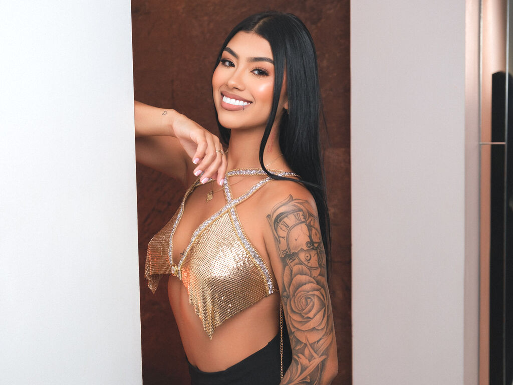 AdrianaKlose naked cam model gallery photo