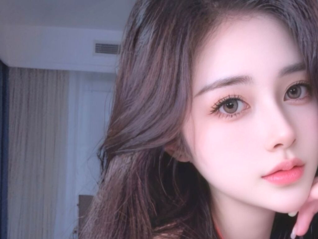 AgelaHui nude cam model profile photo