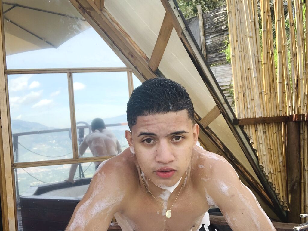 AlanSanthos Naked