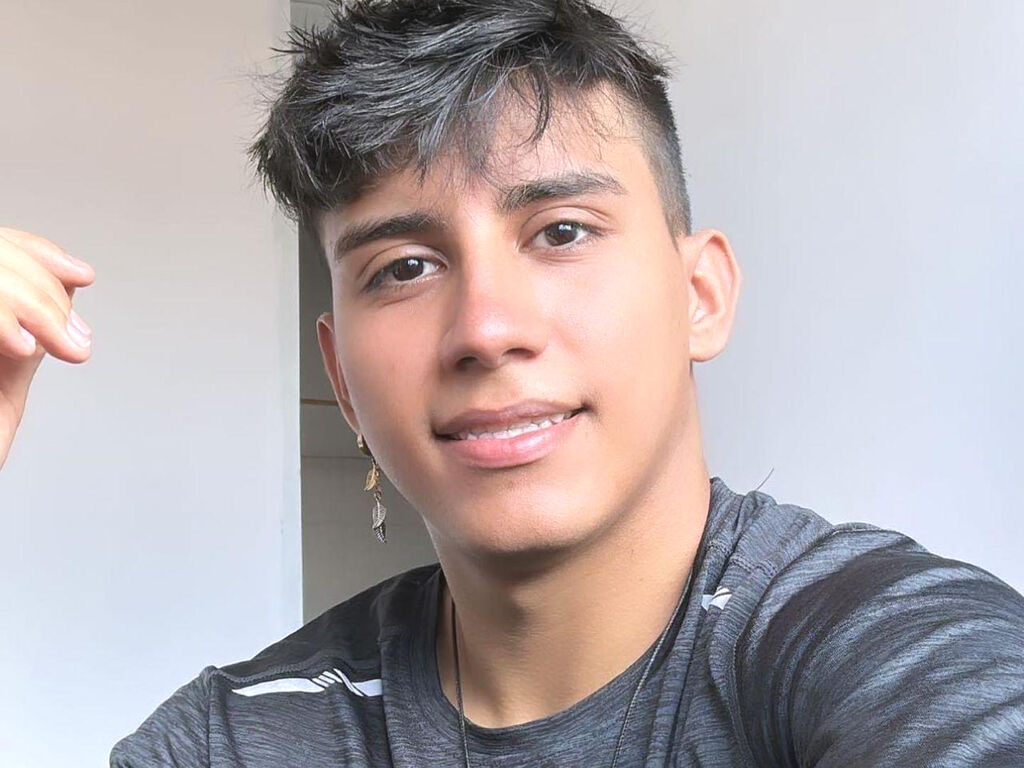 AlexCano nude cam model profile photo