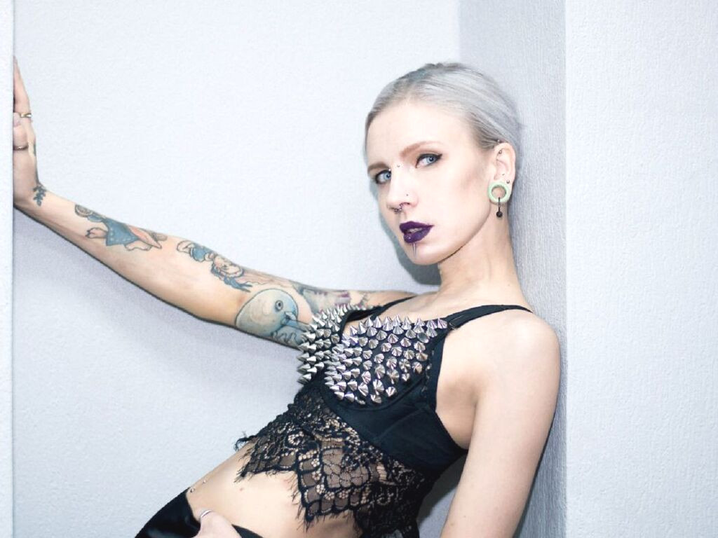AlexaZaryanova Naked