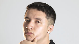 AlexanderWolf 21 male naked related cam model profile