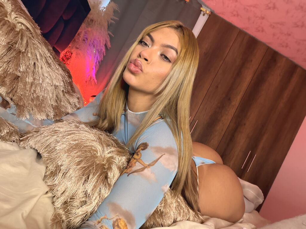 AliceHazel nude cam model profile photo