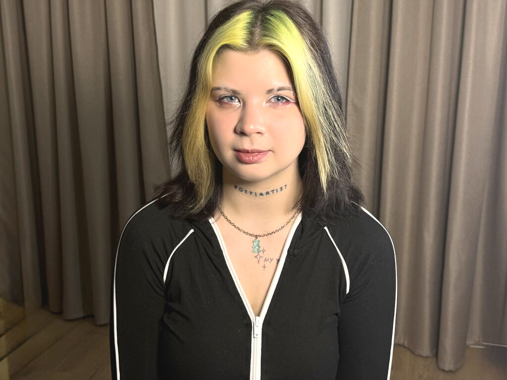 AliceSpencery nude cam model profile photo