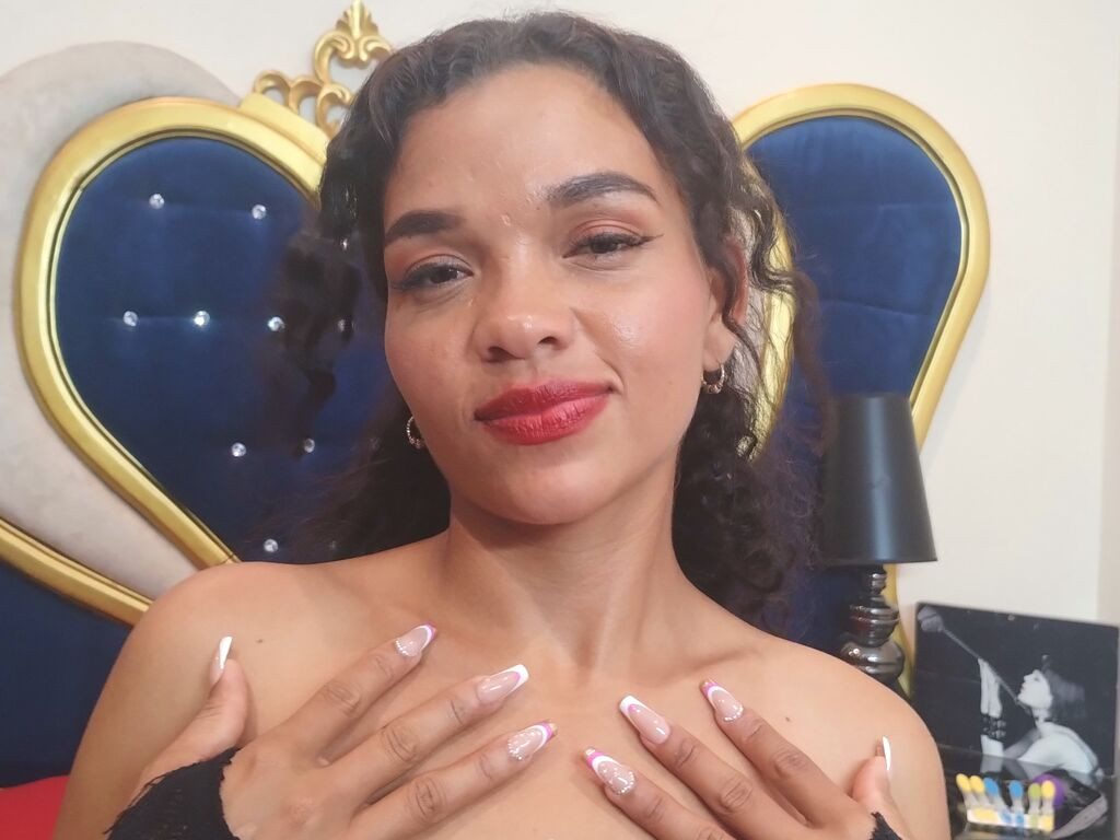 AlinnaVega Nude