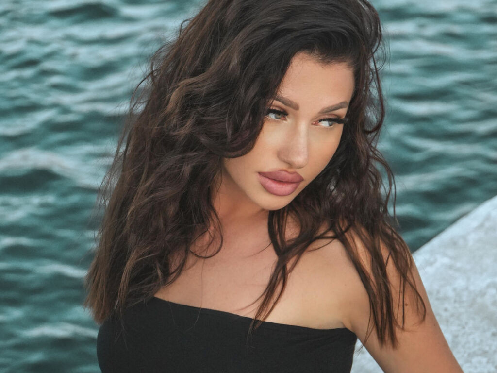 AlisaDiLaurentis nude cam model profile photo