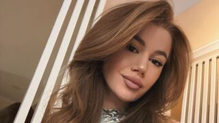 Alyona 20 female strip cam model profile