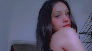 AmairaSingh 24 female hot cam model profile