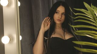 AmeliaRiviera 18 female sexy cam model profile