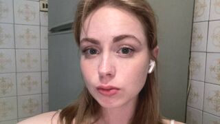 AmiNahha 18 female strip cam model profile