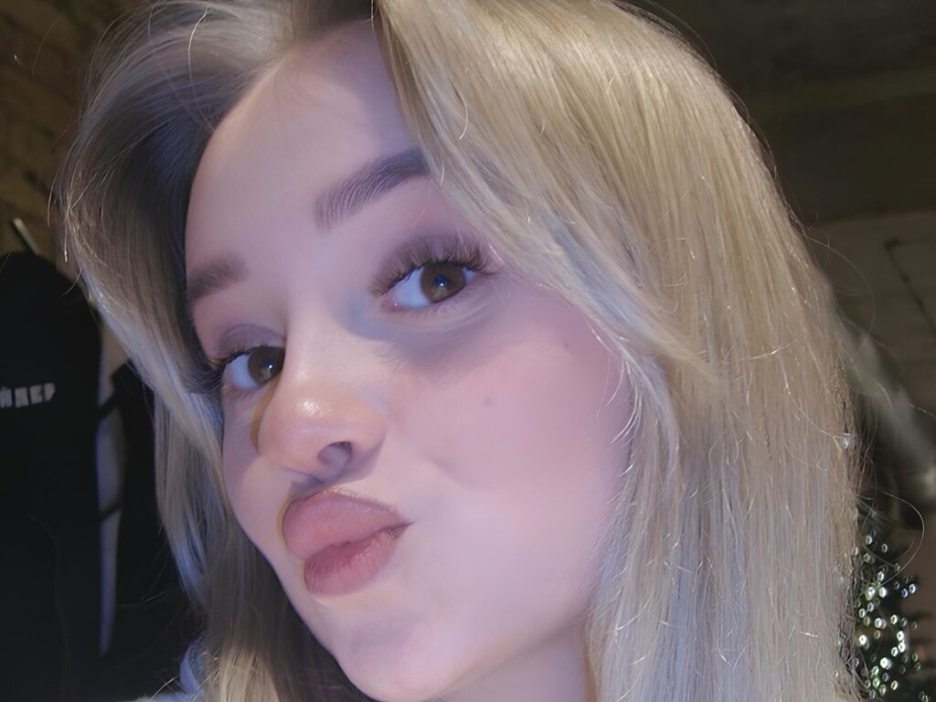 AmmyMoore nude cam model profile photo