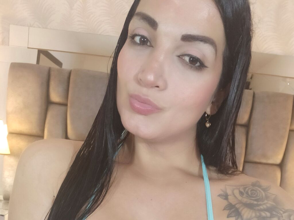 AndreinaZan naked cam model gallery photo