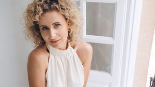 AngelEmeli 45 female live related cam model profile