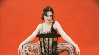 AngelaGothier 18 female strip cam model profile