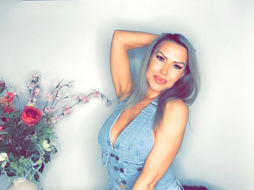 AnikaSuns Nude