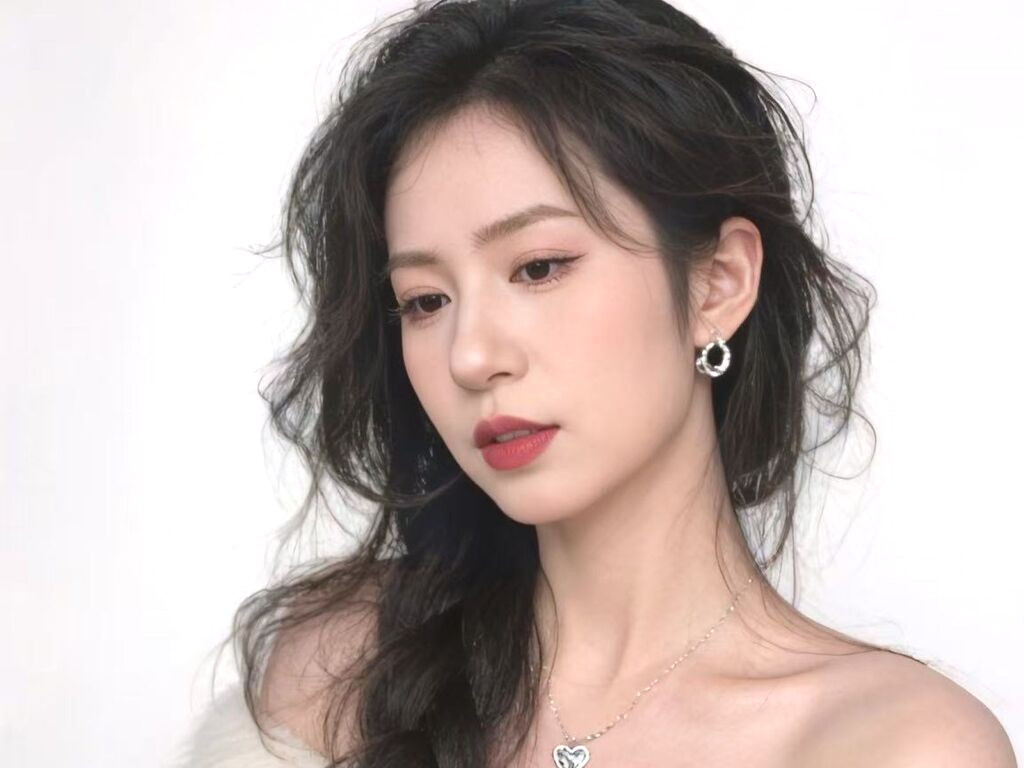 AnnLinMei nude cam model profile photo
