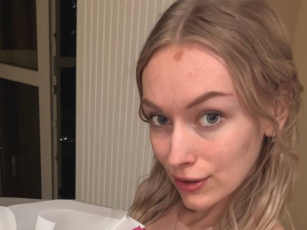 AnnaBeliss Nude