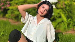AnneAvelin 20 female hot cam model profile