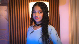 AnnyRey 19 female fetish strip cam model profile