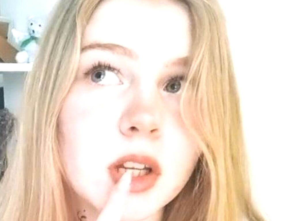 AntoniaCrumpton Naked