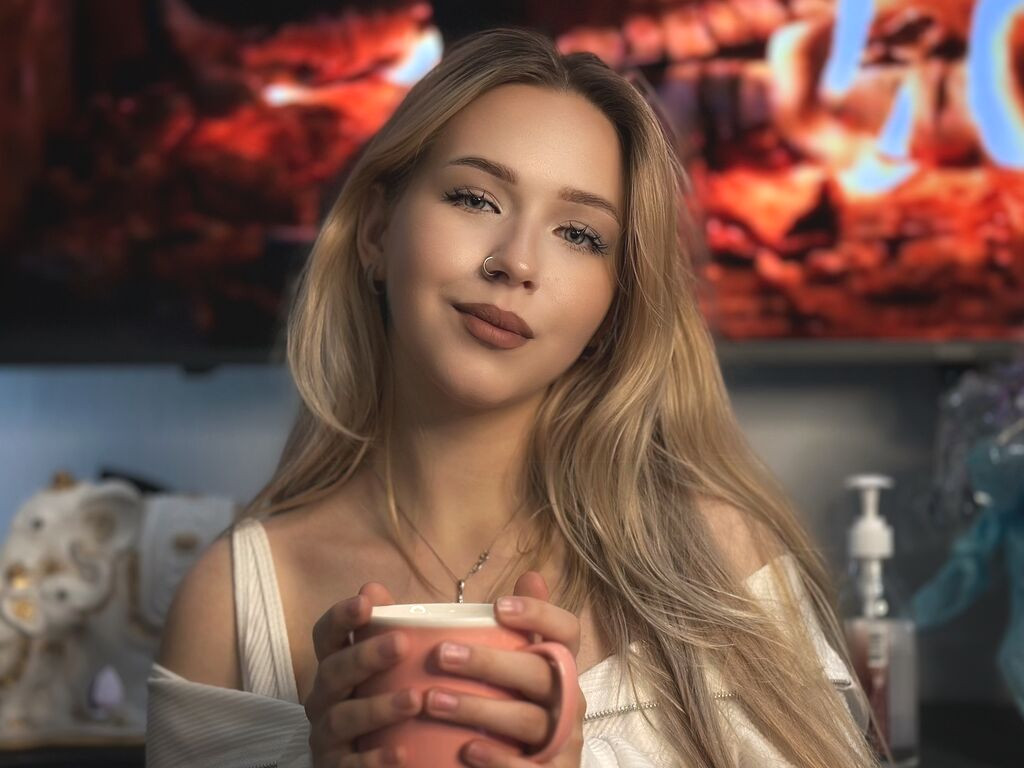 AraCapell Nude