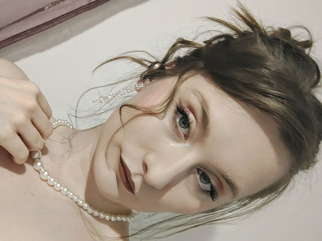 AreteFrost nude cam model profile photo