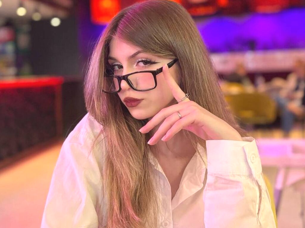 AriJane naked cam model gallery photo