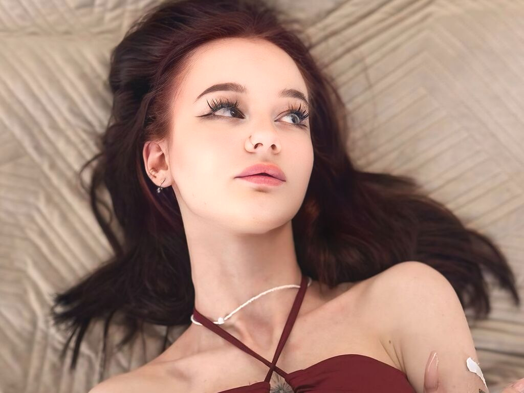 AriaVelua naked cam model gallery photo