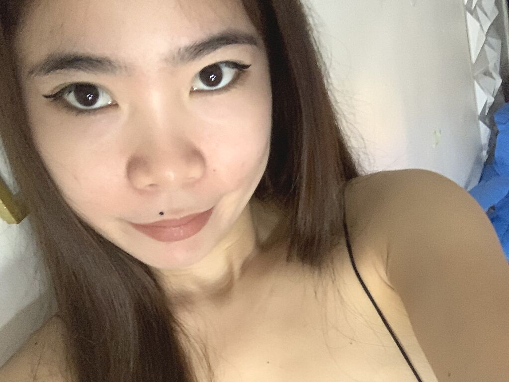 ArmariahBrith Naked