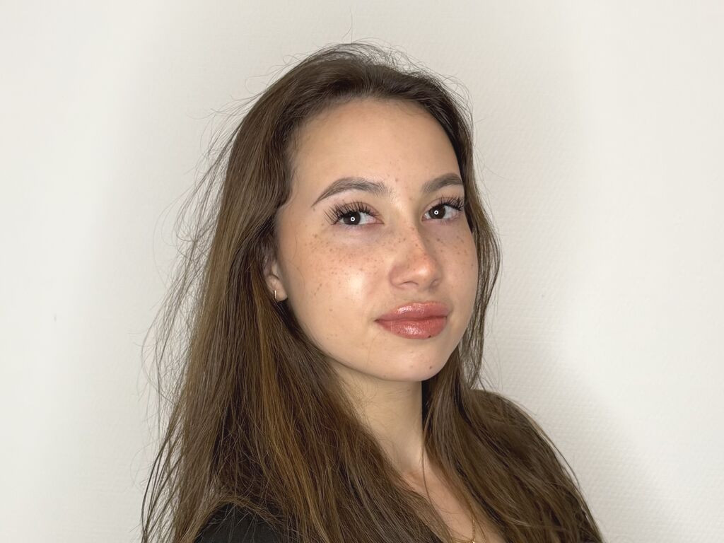 ArnettaEllerman nude cam model profile photo