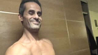 AryanDarwish 42 male nude related cam model profile