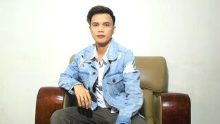 AsherMiller 23 male naked related cam model profile