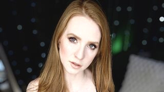 AsheraTallis 33 female naked cam model profile