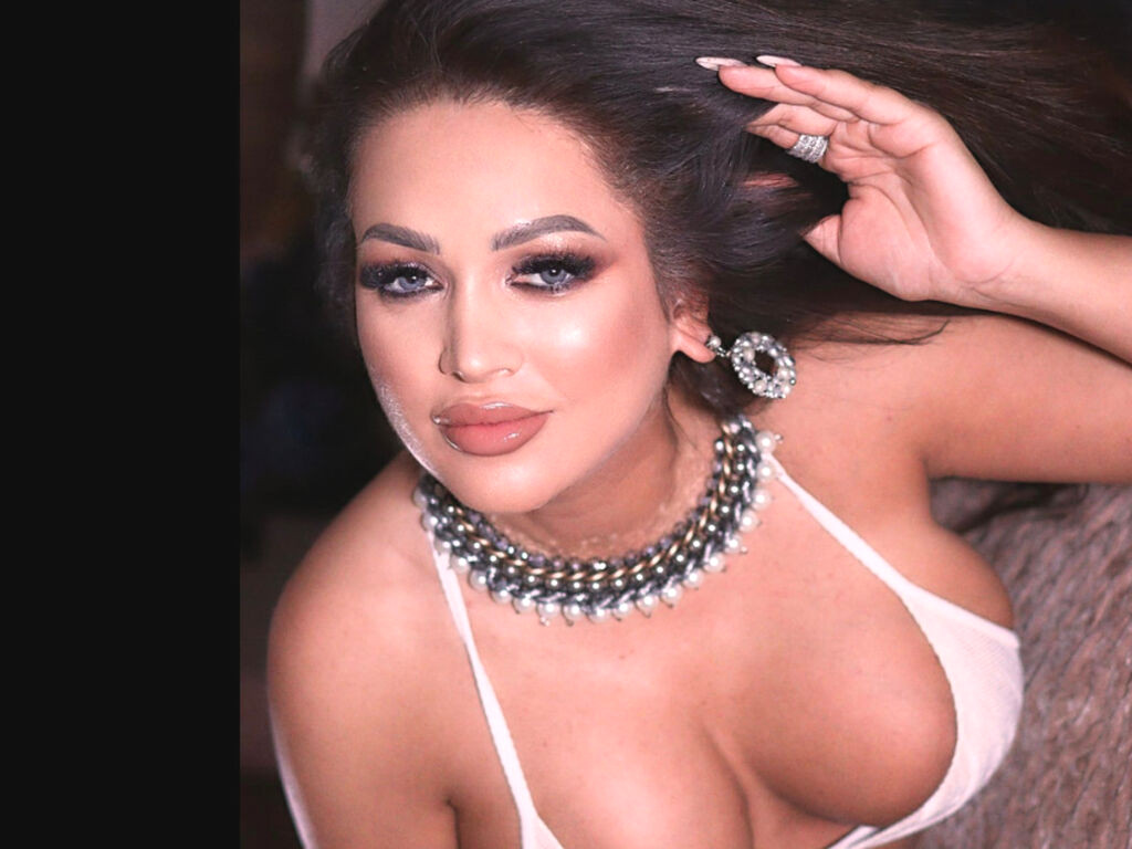 AssyaLorra nude cam model profile photo