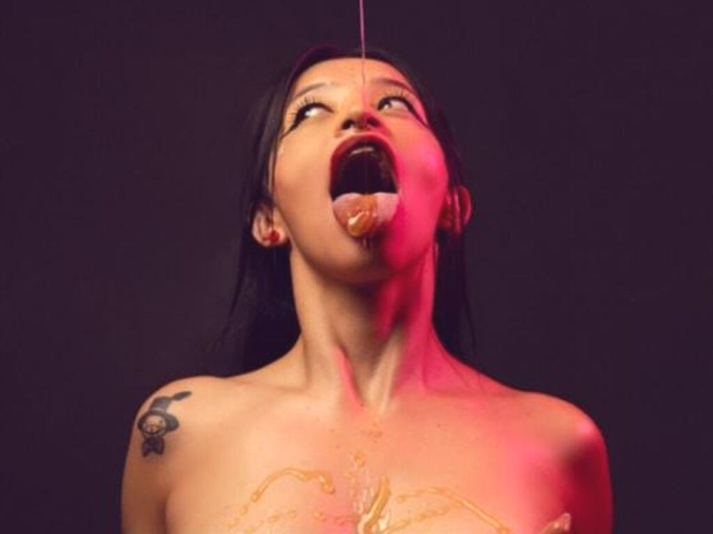 AteneaRouge Naked