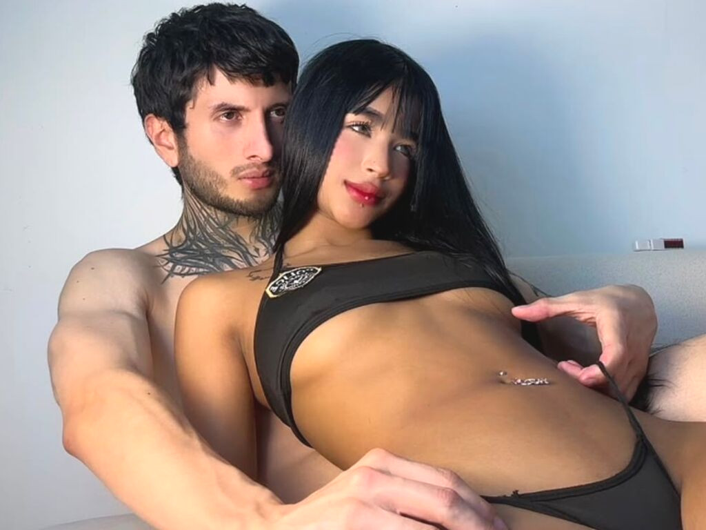 AuroraAlessandro nude cam model profile photo