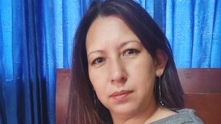 AvaToms 45 female mature strip cam model profile