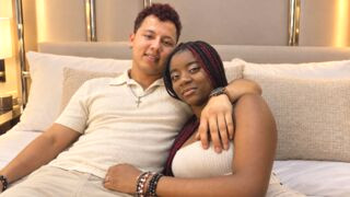 AxelAndVioleta 19 couple erotic related cam model profile