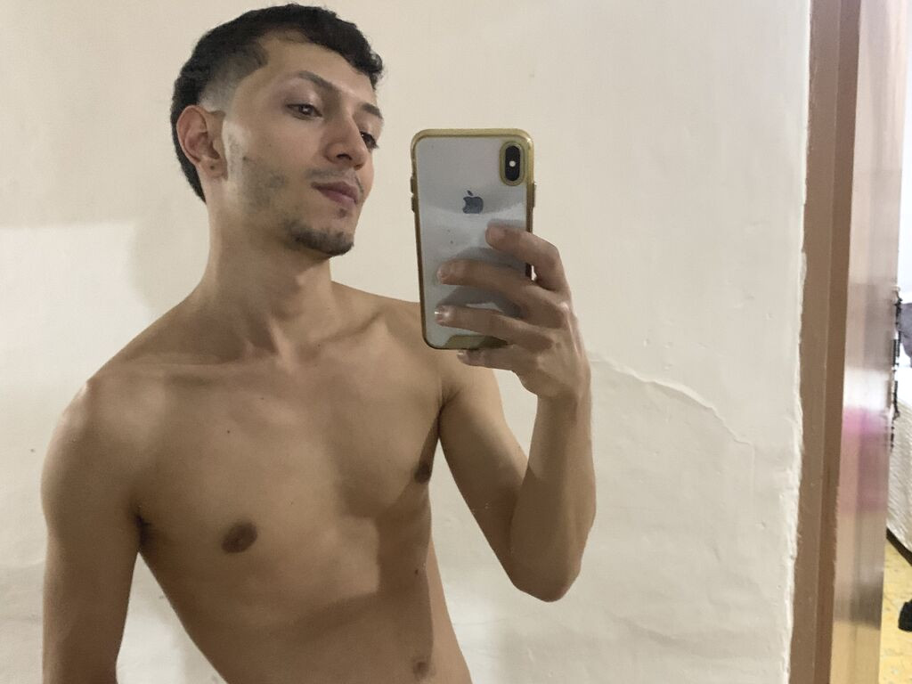 AxelBrooks Naked