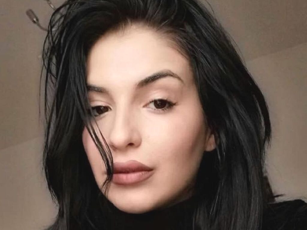 AzraNorah nude cam model profile photo