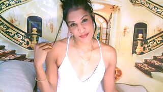 AzzyGreene 45 female live cam model profile