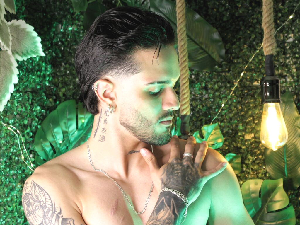 BastianLane Naked