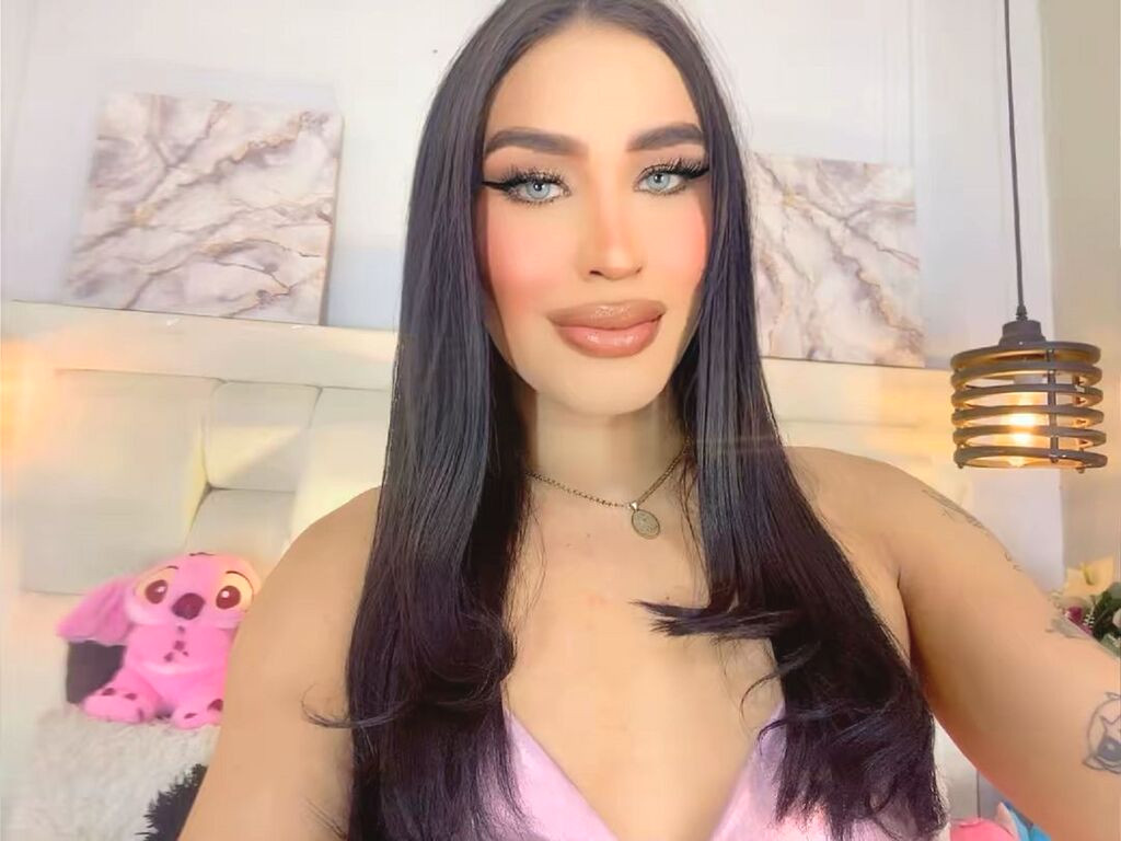BelaGrow nude cam model profile photo
