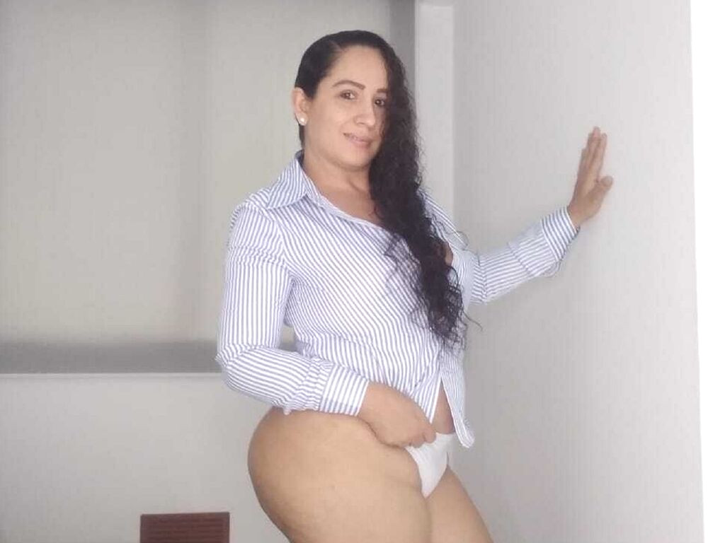 BelaSmithers Naked