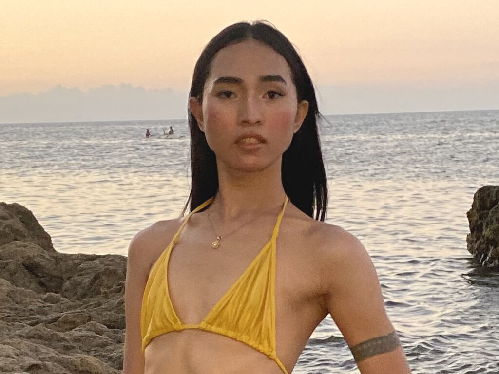 BelleCupins nude cam model profile photo