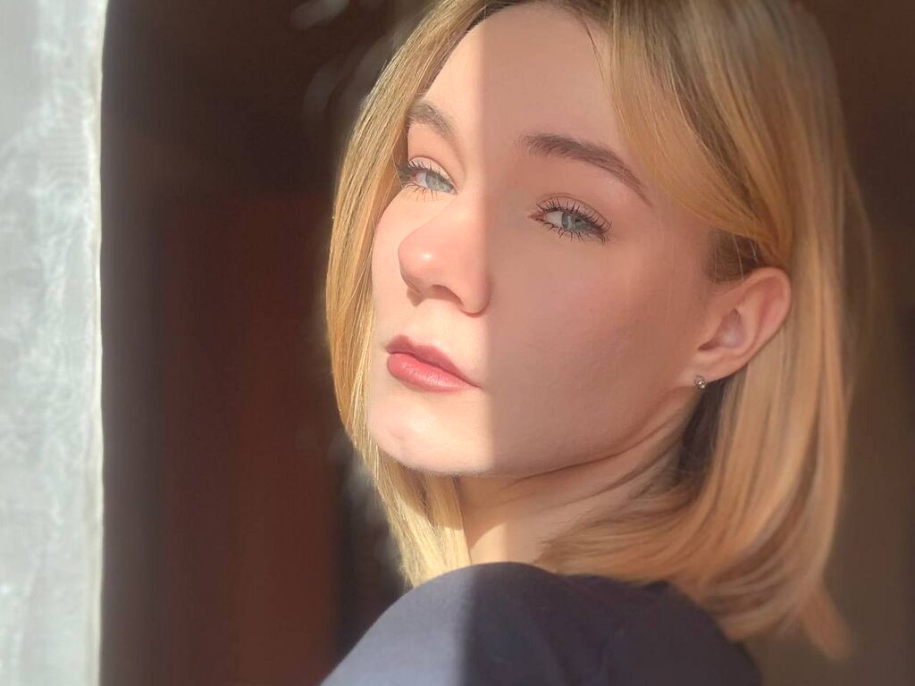 BembyWilliams girl Model on Jas.St