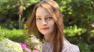 BethanyBloom 20 female nude cam model profile